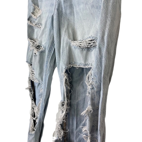AMERICAN EAGLE MOM JEAN Comfort Stretch Waistband Light Wash Distressed Jeans 2 - Picture 9 of 16